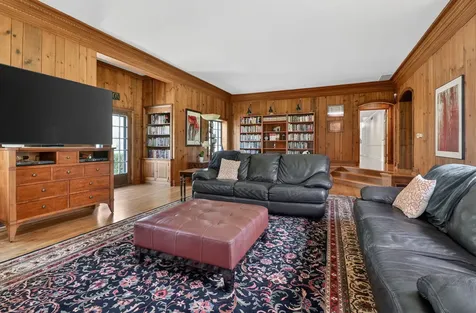 33W480 Thorncroft Drive Wayne IL 60184