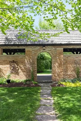33W480 Thorncroft Drive Wayne IL 60184