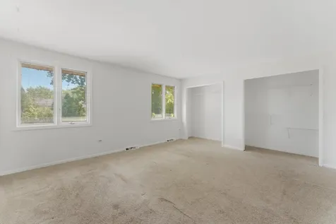 16861 Thackery Avenue Oak Forest IL 60452