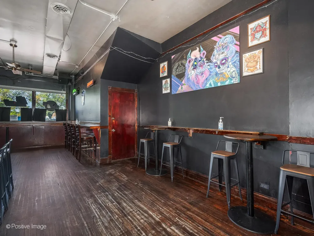 3243 North Western Avenue Chicago IL 60618