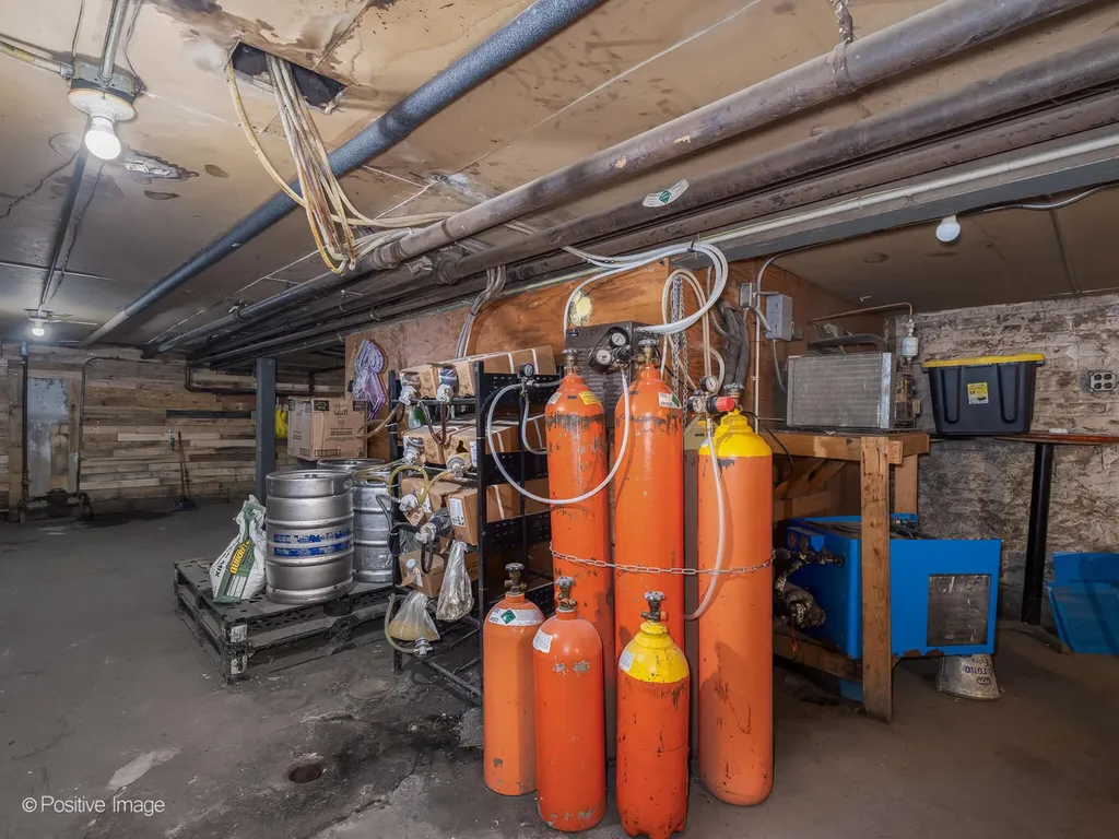 3243 North Western Avenue Chicago IL 60618