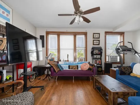 3243 North Western Avenue Chicago IL 60618