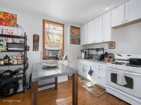 3243 North Western Avenue Chicago IL 60618