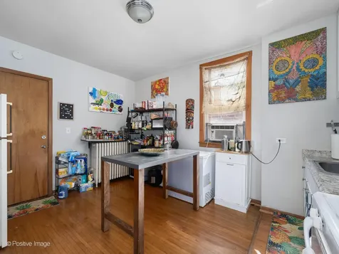 3243 North Western Avenue Chicago IL 60618