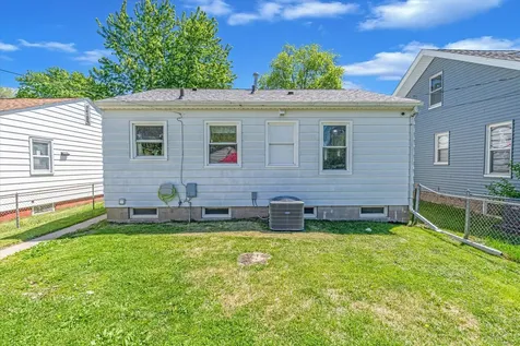 3118 9 1/2 Street Rock Island IL 61201