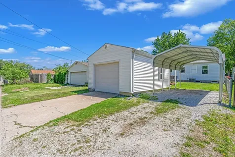 3118 9 1/2 Street Rock Island IL 61201
