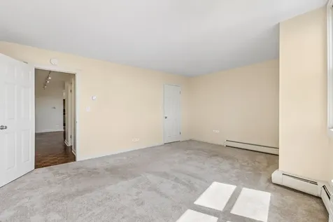6325 North Sheridan Road Chicago IL 60660