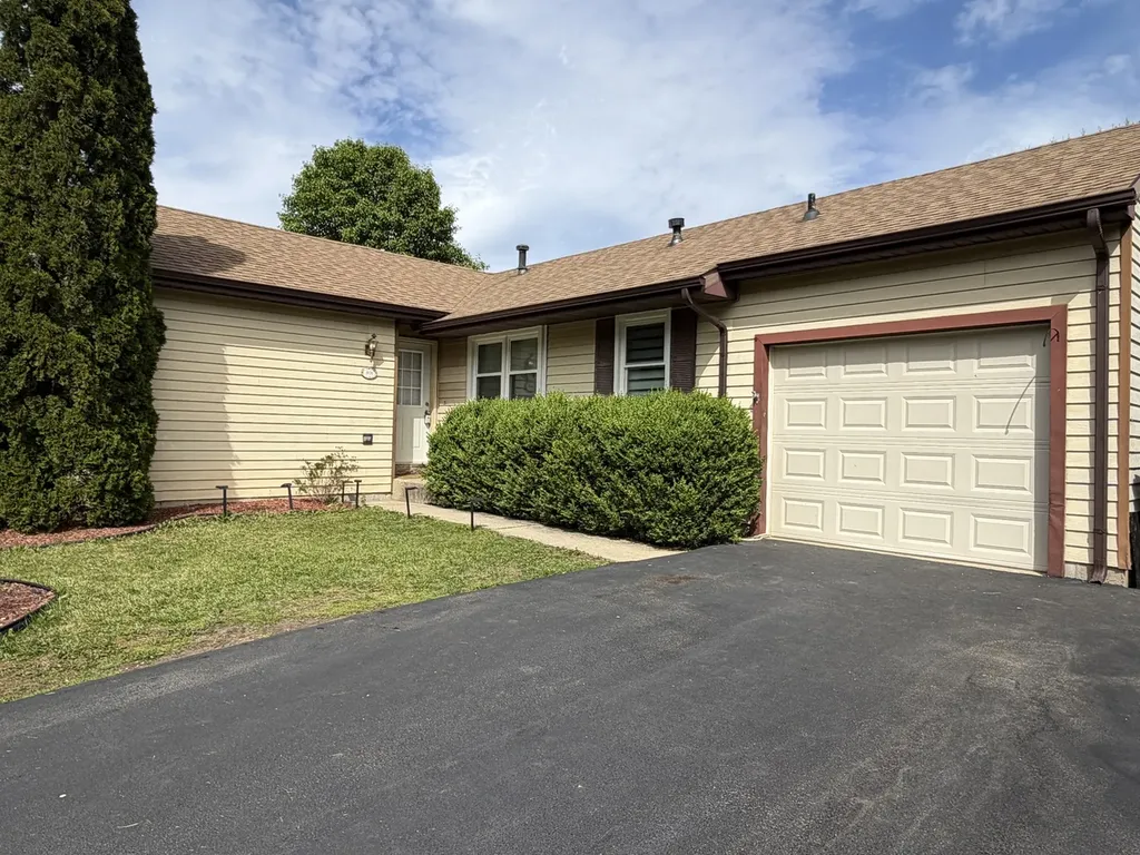 1900 Stanford Drive Naperville IL 60565