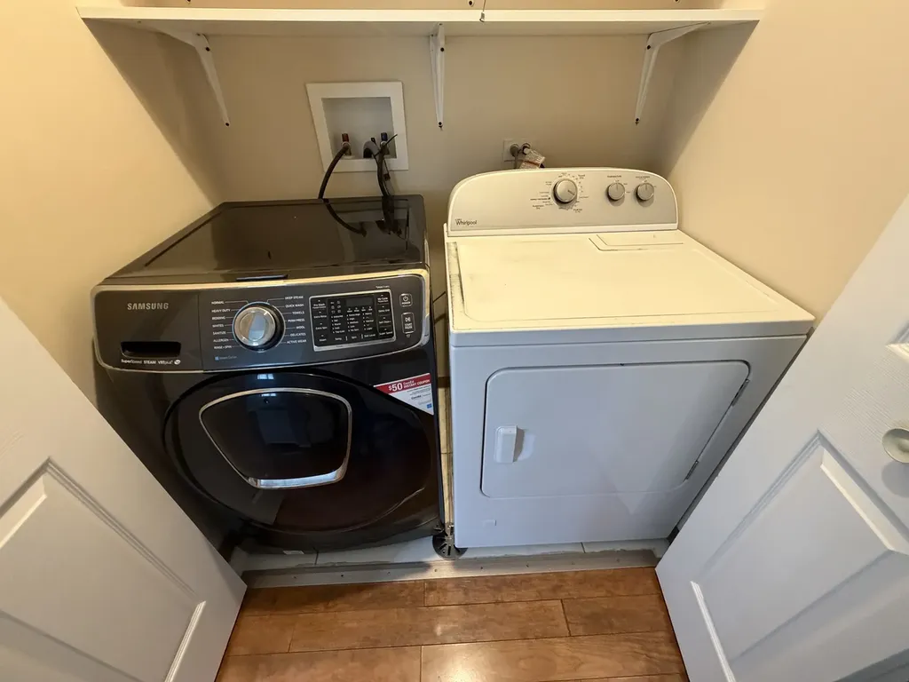 1900 Stanford Drive Naperville IL 60565
