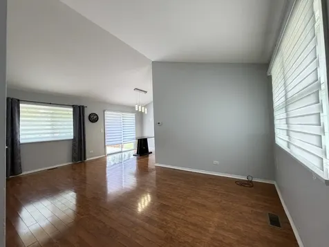 1900 Stanford Drive Naperville IL 60565