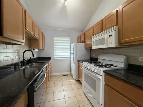 1900 Stanford Drive Naperville IL 60565