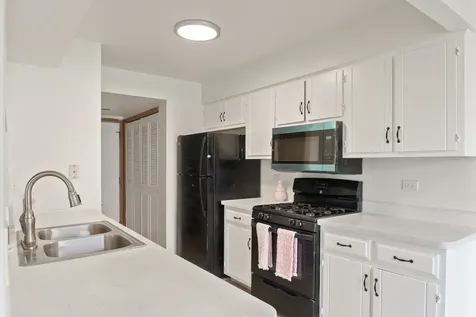 19401 Hickory Place Country Club Hills IL 60478
