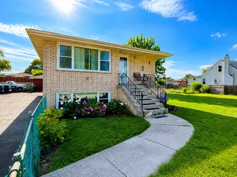 8356 South 78th Avenue Bridgeview IL 60455