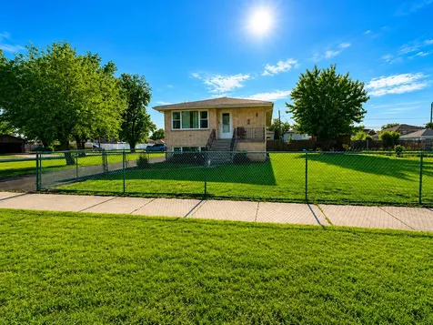 8356 South 78th Avenue Bridgeview IL 60455
