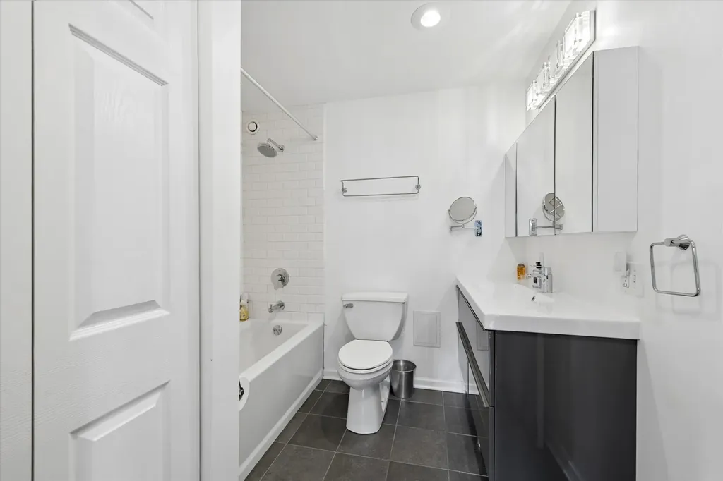 40 East 9th Street Chicago IL 60605