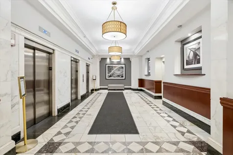 40 East 9th Street Chicago IL 60605