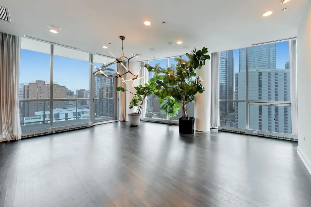 110 West Superior Street Chicago IL 60654