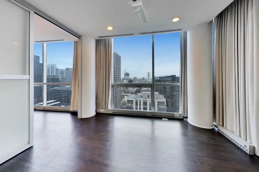 110 West Superior Street Chicago IL 60654