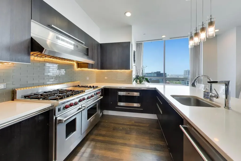110 West Superior Street Chicago IL 60654