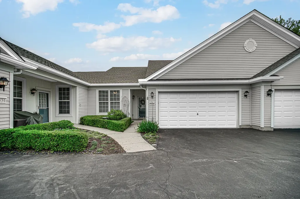 13528 Bonaire Road Huntley IL 60142