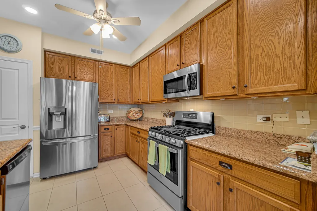 13528 Bonaire Road Huntley IL 60142