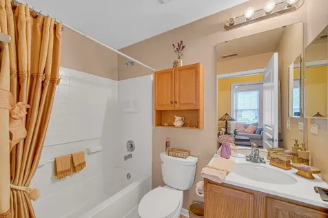 13528 Bonaire Road Huntley IL 60142