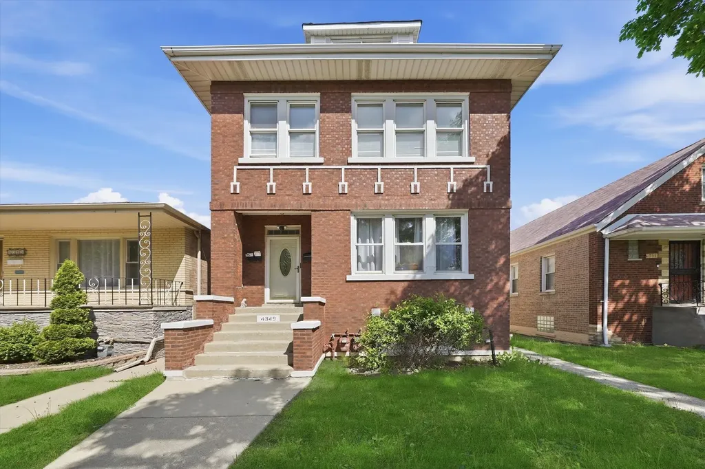 4349 South Komensky Avenue Chicago IL 60632