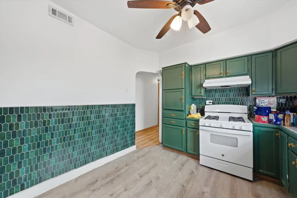4349 South Komensky Avenue Chicago IL 60632