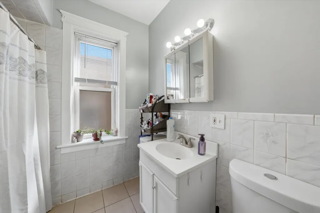 4349 South Komensky Avenue Chicago IL 60632