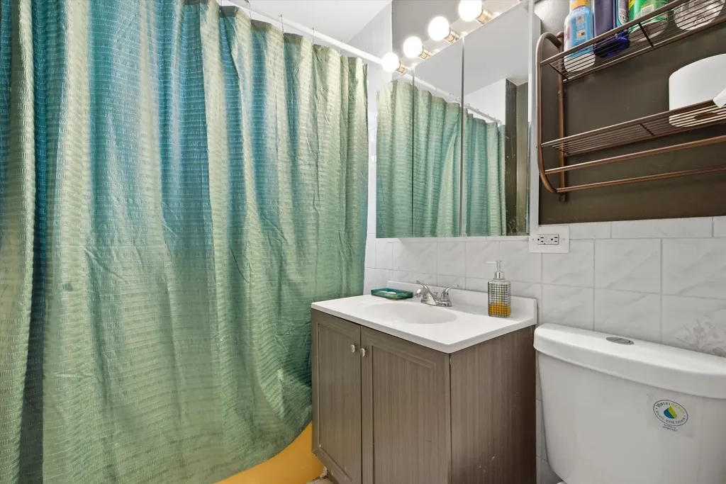 4349 South Komensky Avenue Chicago IL 60632