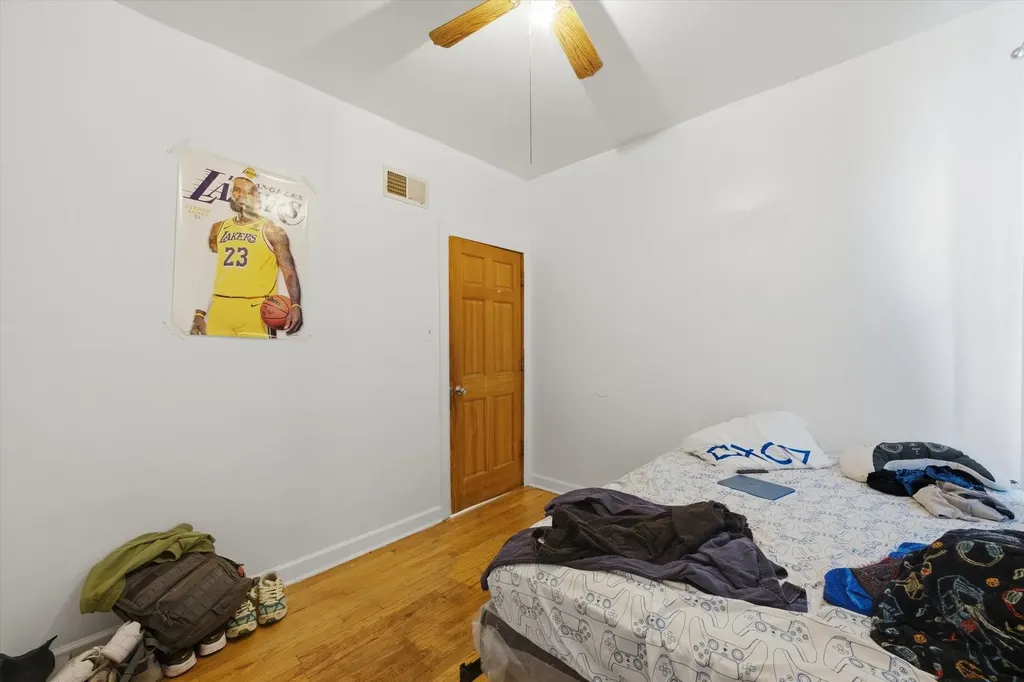 4349 South Komensky Avenue Chicago IL 60632