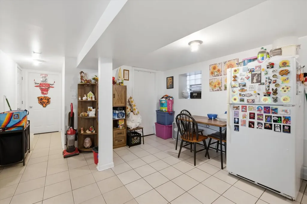 4349 South Komensky Avenue Chicago IL 60632