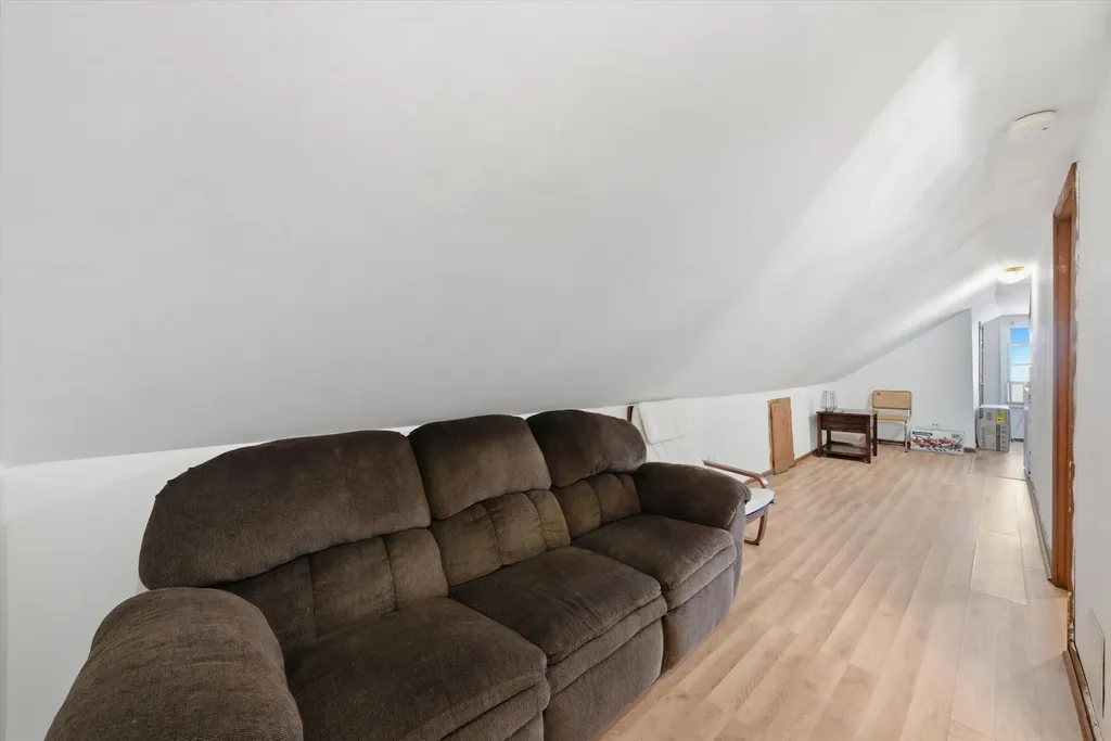 4349 South Komensky Avenue Chicago IL 60632