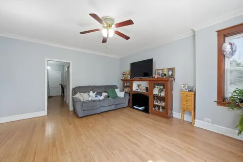 4349 South Komensky Avenue Chicago IL 60632