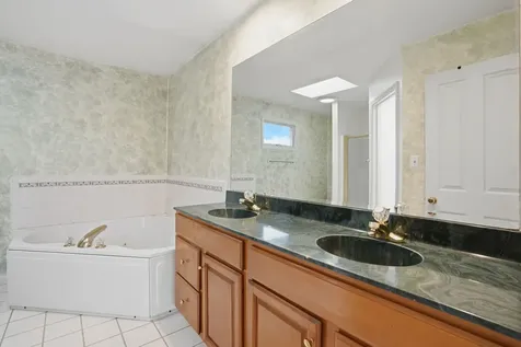3415 79TH Street Moline IL 61265