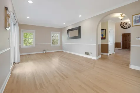 335 West Carriage Lane Bensenville IL 60106