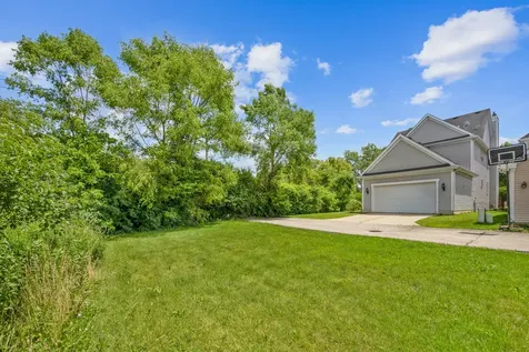 335 West Carriage Lane Bensenville IL 60106