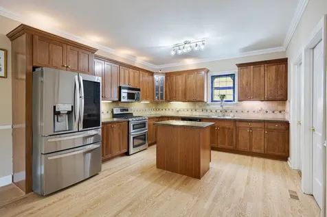 335 West Carriage Lane Bensenville IL 60106