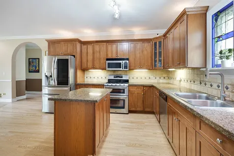 335 West Carriage Lane Bensenville IL 60106