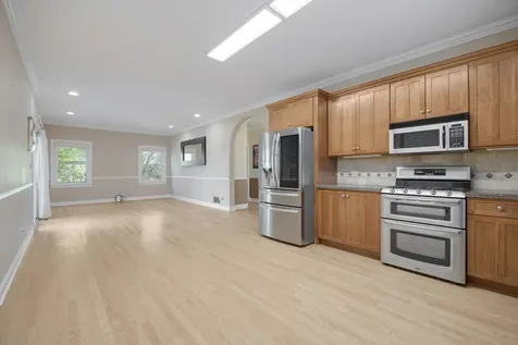 335 West Carriage Lane Bensenville IL 60106