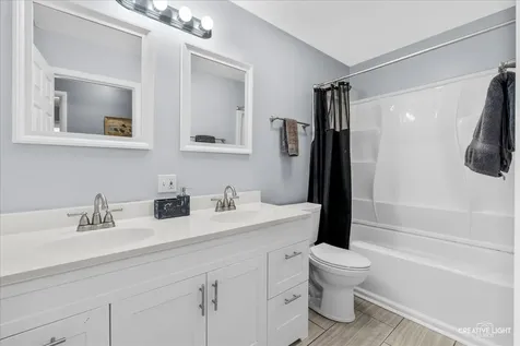 4 Woodcliff Road Montgomery IL 60538