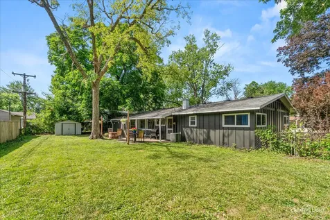 4 Woodcliff Road Montgomery IL 60538