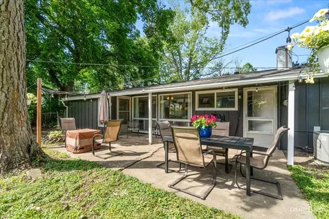 4 Woodcliff Road Montgomery IL 60538
