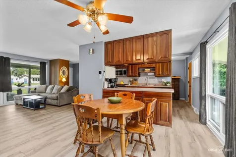 4 Woodcliff Road Montgomery IL 60538