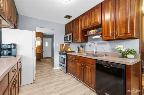 4 Woodcliff Road Montgomery IL 60538