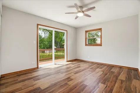 1707 Cherrywood Lane Lindenhurst IL 60046