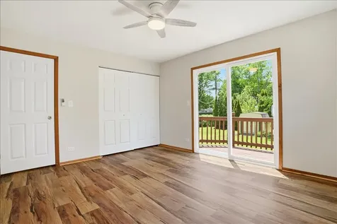 1707 Cherrywood Lane Lindenhurst IL 60046