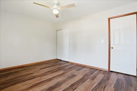 1707 Cherrywood Lane Lindenhurst IL 60046