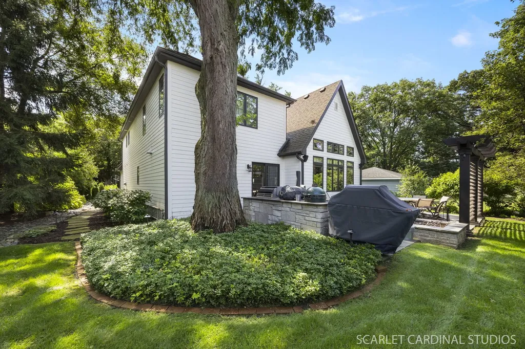 835 South Wright Street Naperville IL 60540