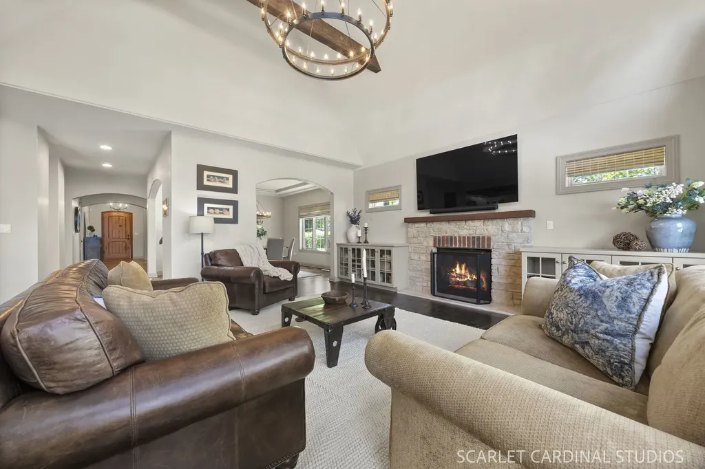 835 South Wright Street Naperville IL 60540